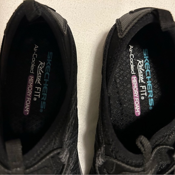 Skechers Reggae Fest Web of Ties Black Relaxed Fit size 7.5 NIB - Picture 6 of 10